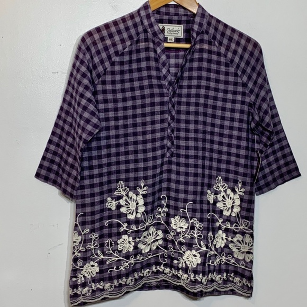 NWT Outback‎ Trading Co Gingham Embroidered Blouse